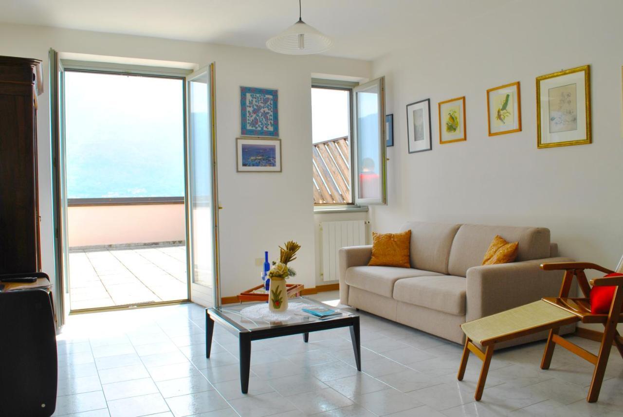 Appartement Loft With Big Terrace Lake View à Sala Comacina Extérieur photo